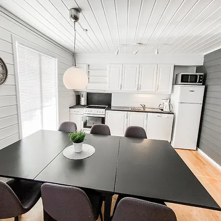 Semesteranläggning (resort) Tregde Ferie 3*